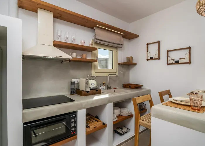 Vive Mare Milos Pachaina